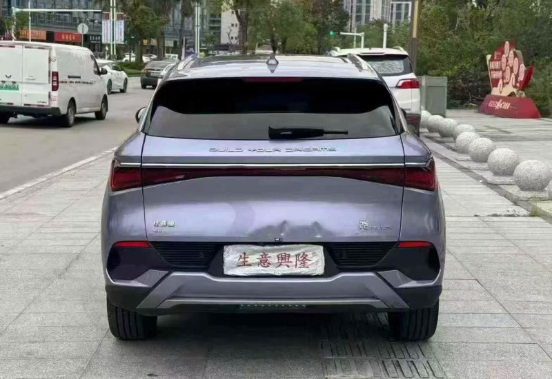 佛山23年比亚迪元8