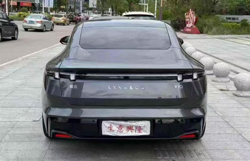 汕头25年领克Z109