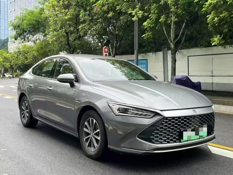 深圳23年比亚迪秦3