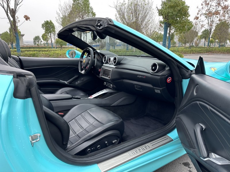 盐城15年法拉利California T4