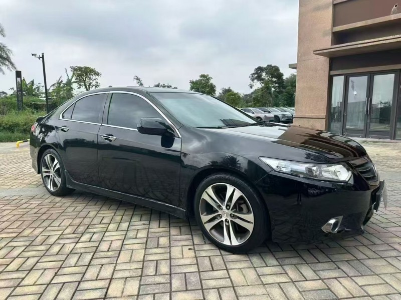 海口13年本田思铂睿2