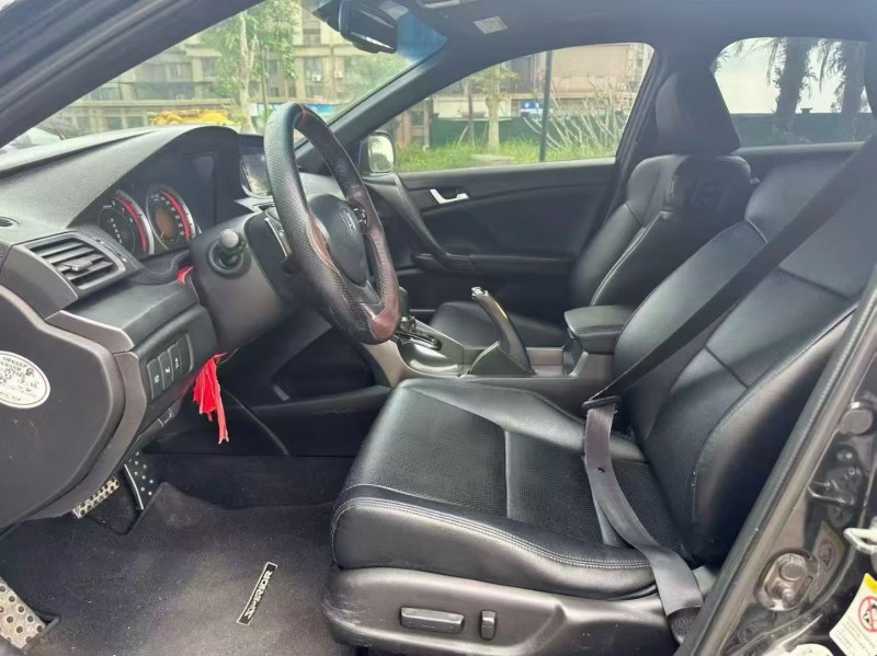 海口13年本田思铂睿4