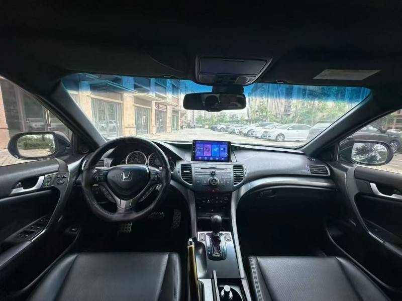 海口13年本田思铂睿5