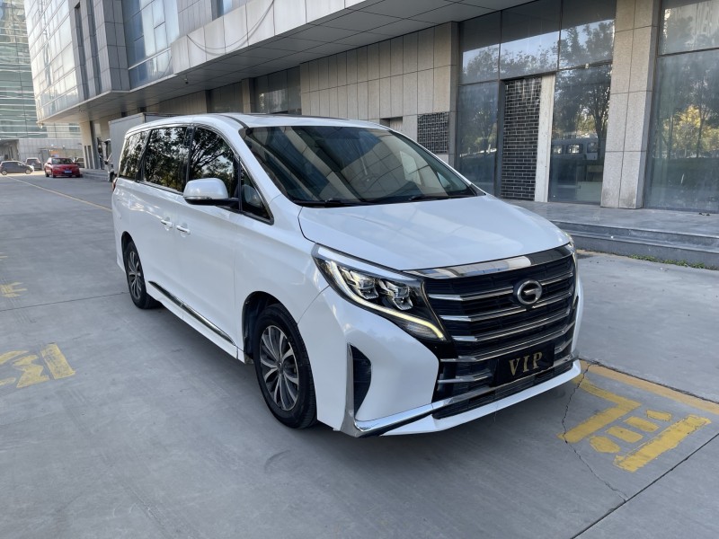 济宁22年传祺M83