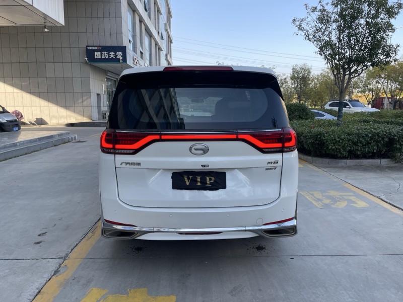 济宁22年传祺M88