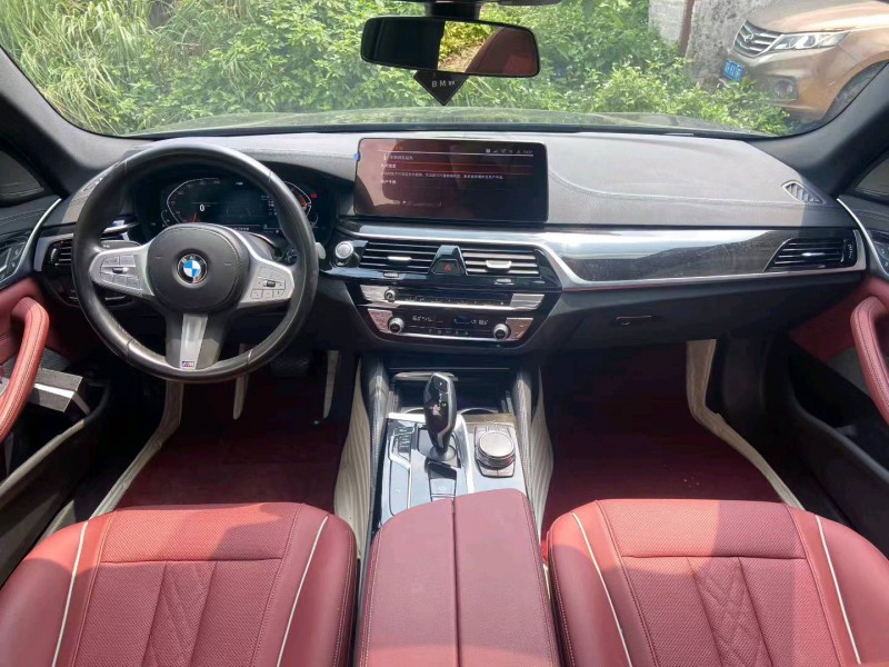 广州23年宝马5系5