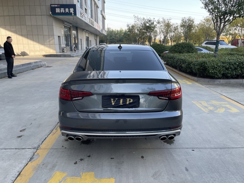 济宁20年奥迪A4L9