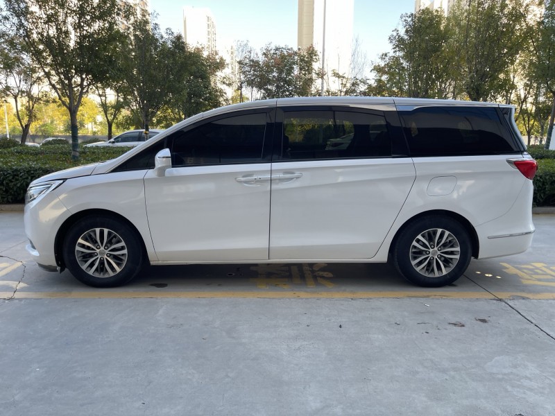 济宁18年别克GL87