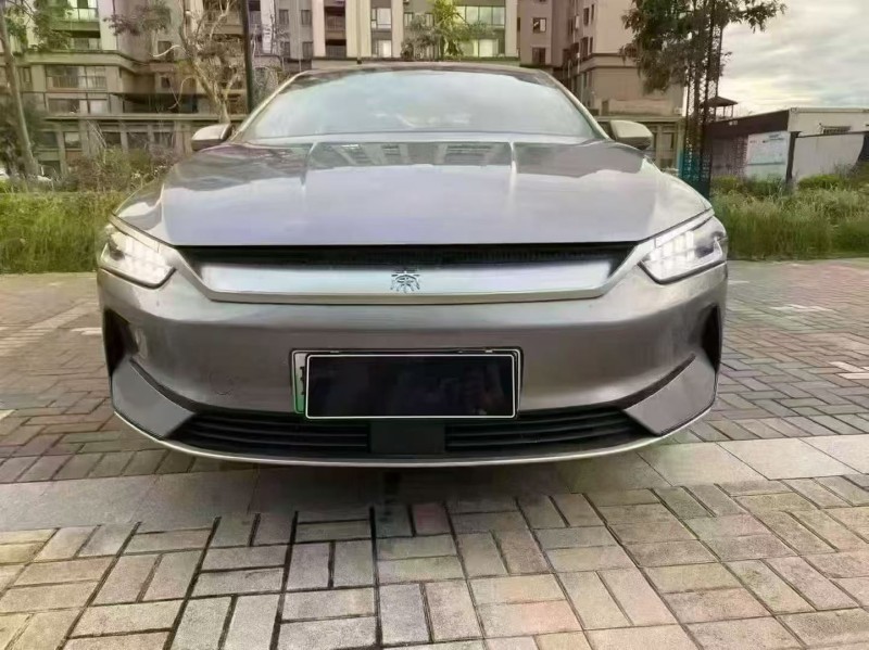 海口25年比亚迪秦1