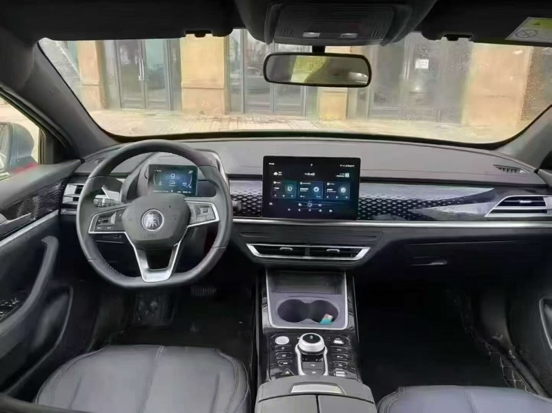 海口25年比亚迪秦5