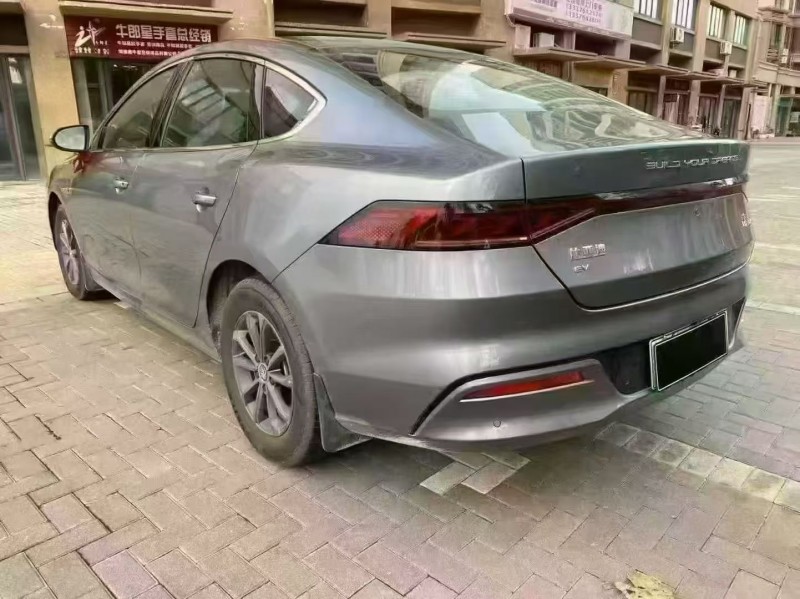 海口25年比亚迪秦7