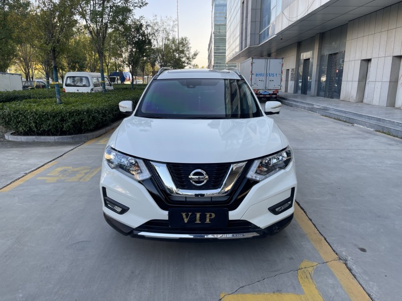 济宁20年日产奇骏1