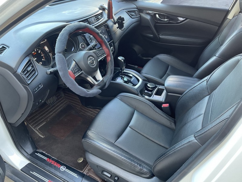 济宁20年日产奇骏5