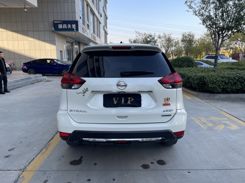 济宁20年日产奇骏9