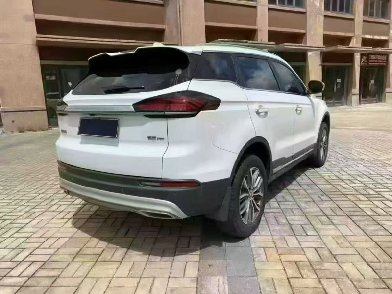 海口20年吉利博越8