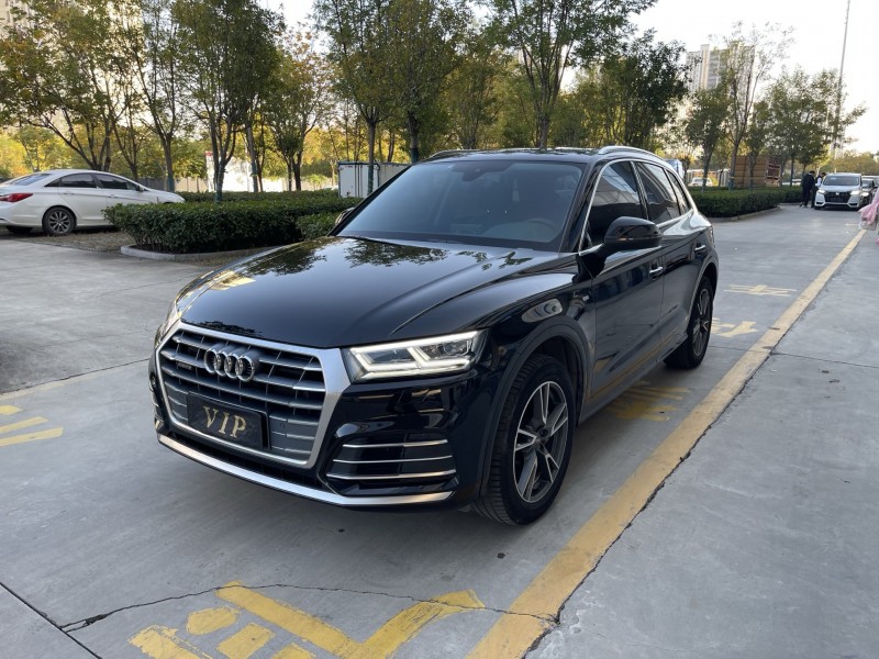 济宁21年奥迪Q52