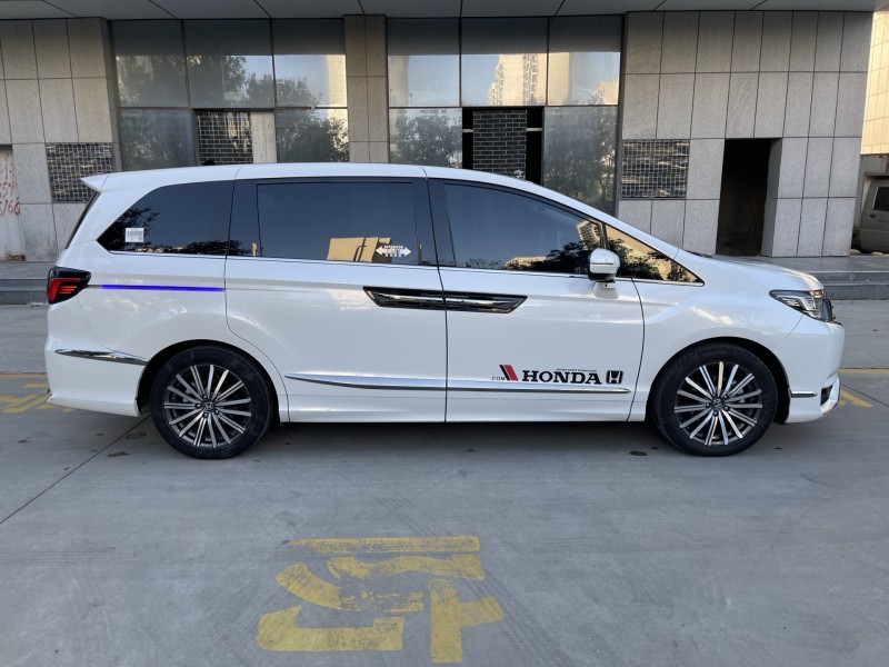 济宁22年本田艾力绅7