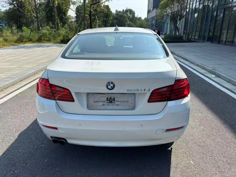 常德16年宝马5系9