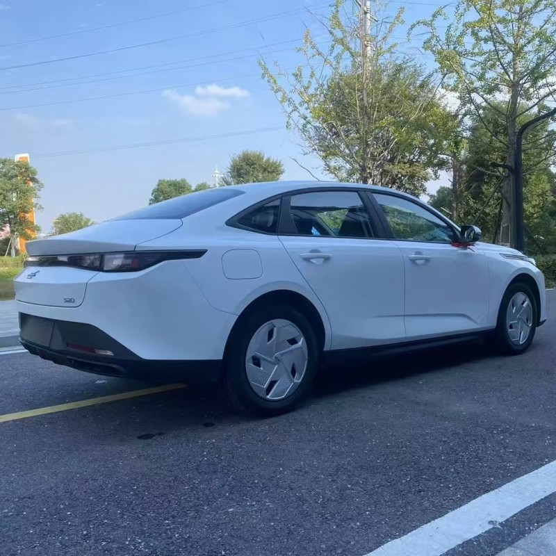 常德25年长安汽车欧尚8