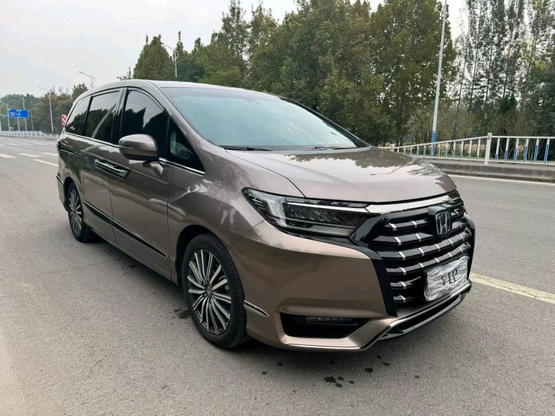 滨州22年本田艾力绅2