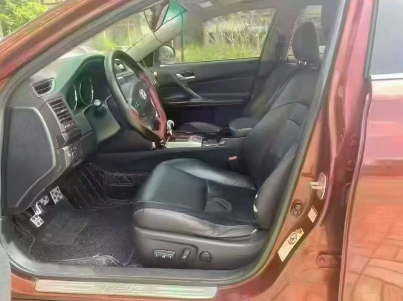 海口12年丰田锐志4