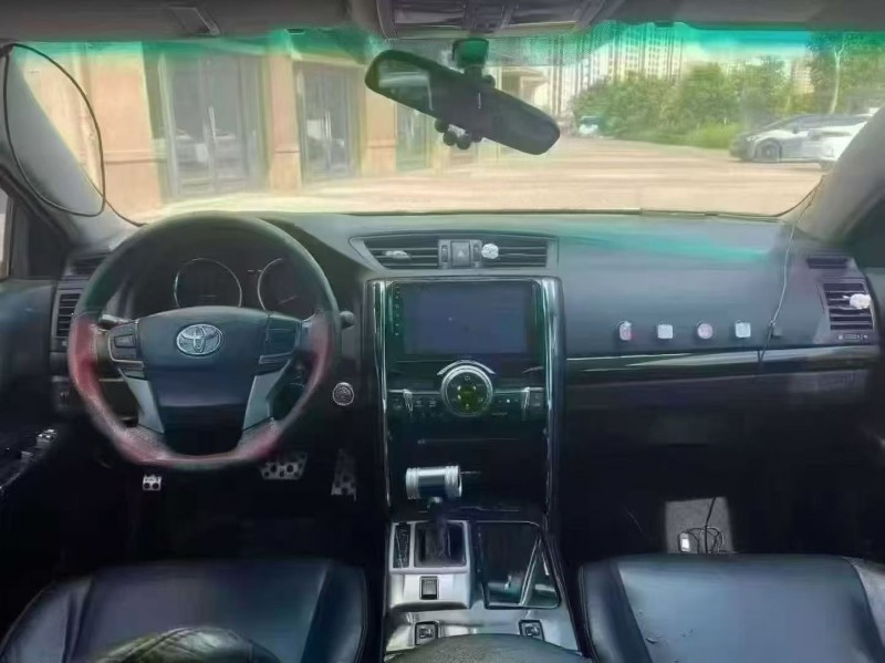 海口12年丰田锐志5