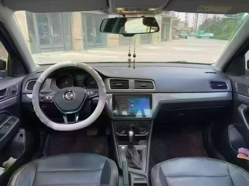 海口18年大众朗逸5