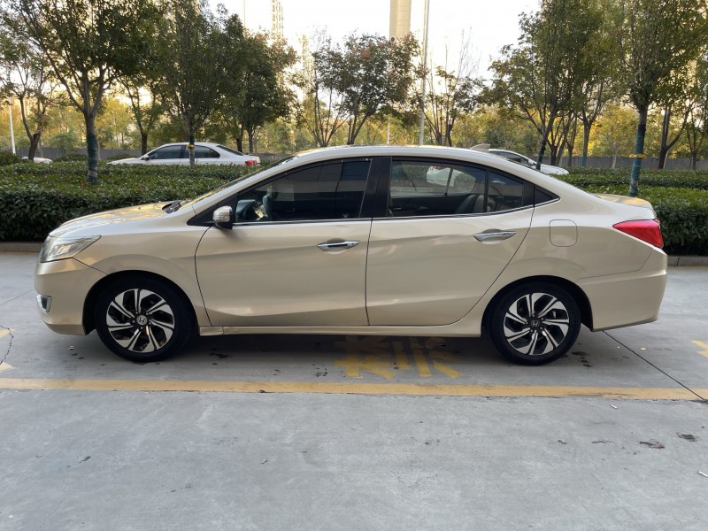 济宁16年本田凌派8