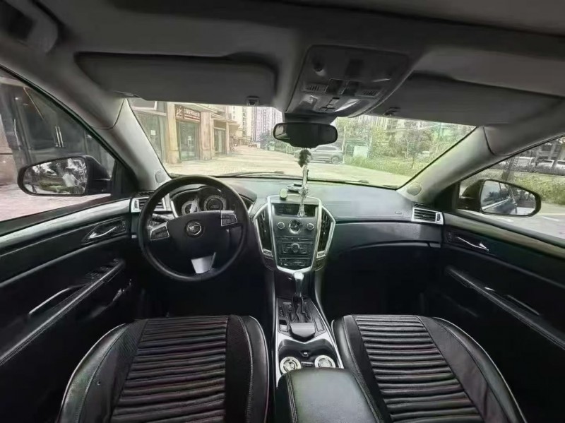 海口13年凯迪拉克SRX4