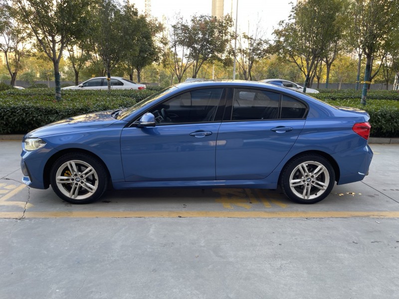 济宁19年宝马1系7