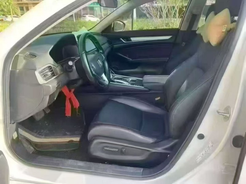 海口23年本田雅阁4