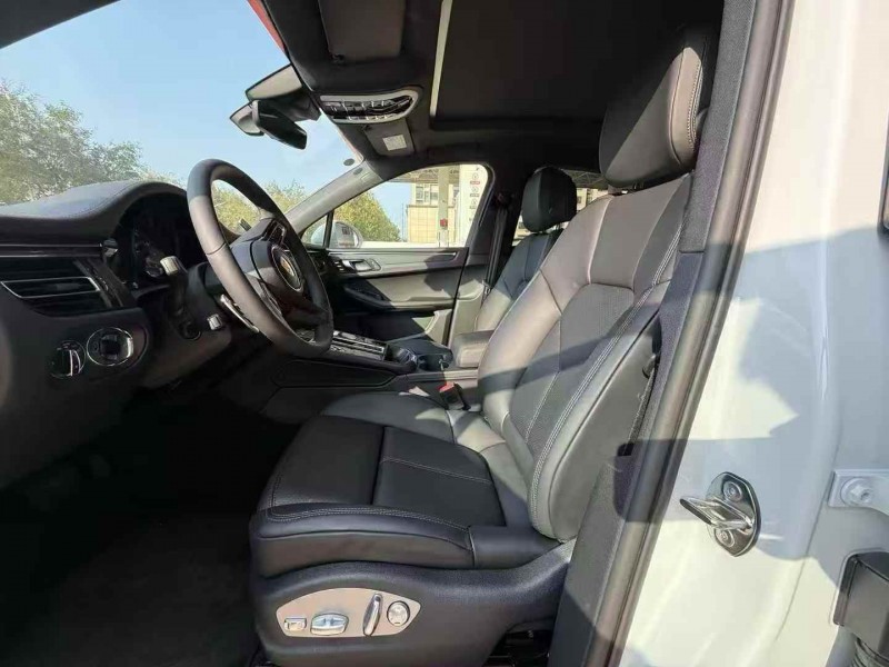 邢台25年保时捷Macan6