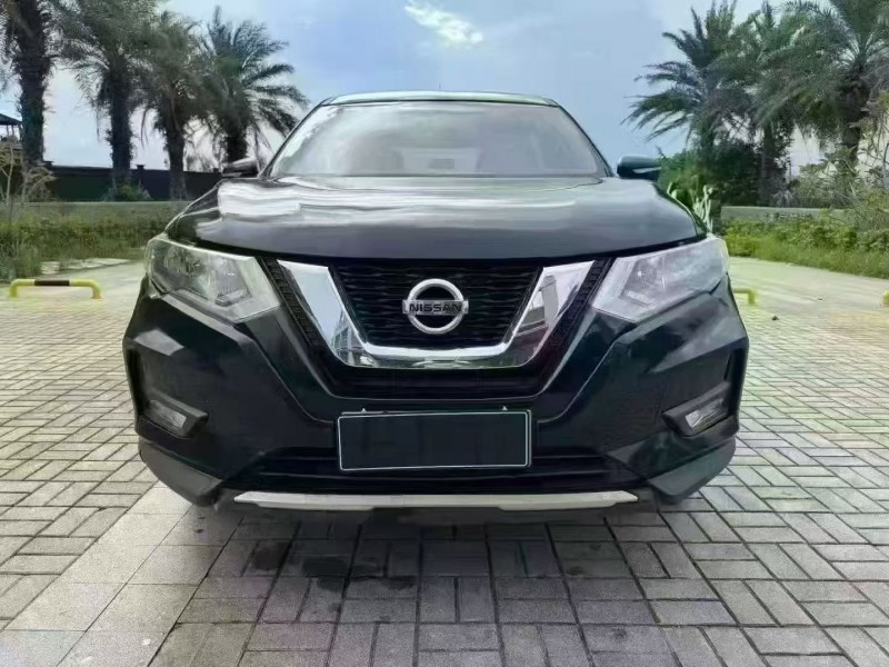 海口18年日产奇骏1