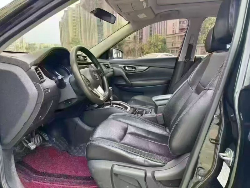 海口18年日产奇骏5