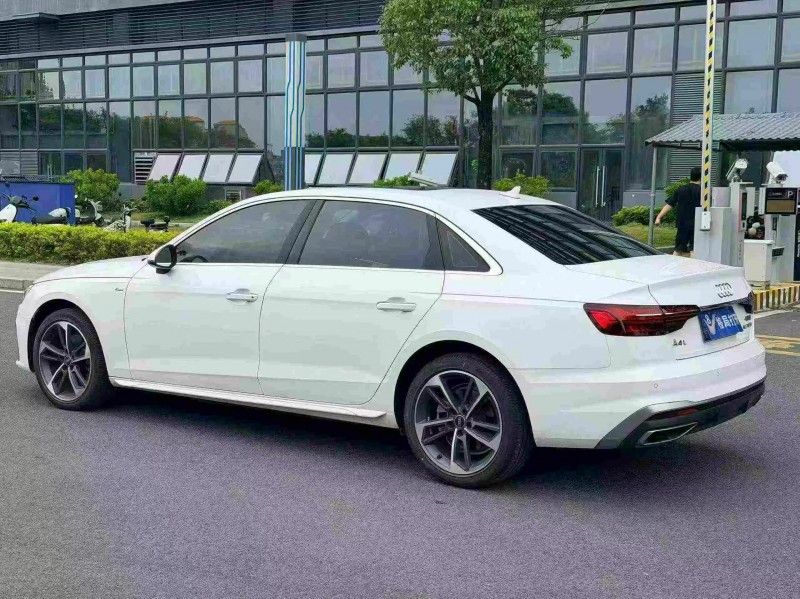 东莞22年奥迪A4L8