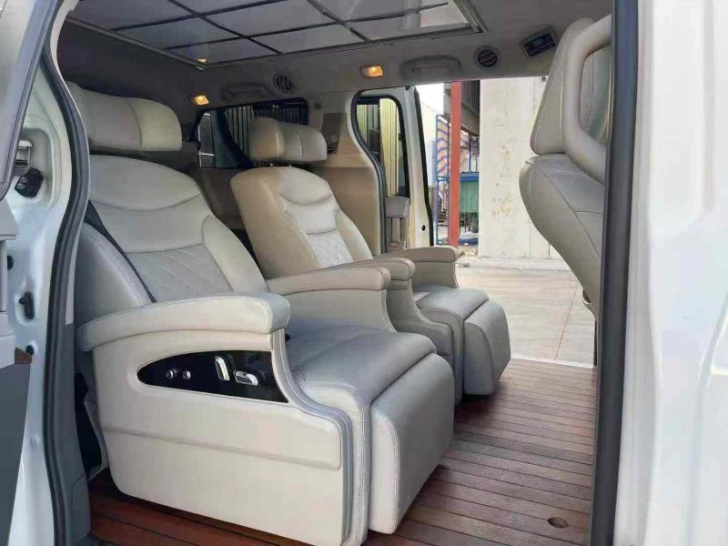 徐州18年丰田塞纳6