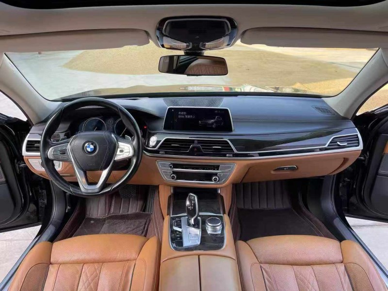 徐州17年宝马7系4