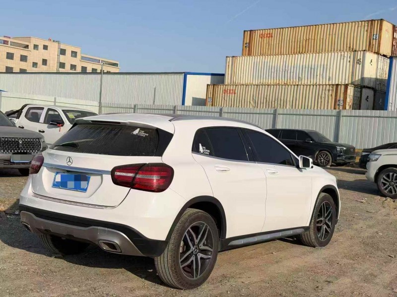 乌鲁木齐17年奔驰GLA4