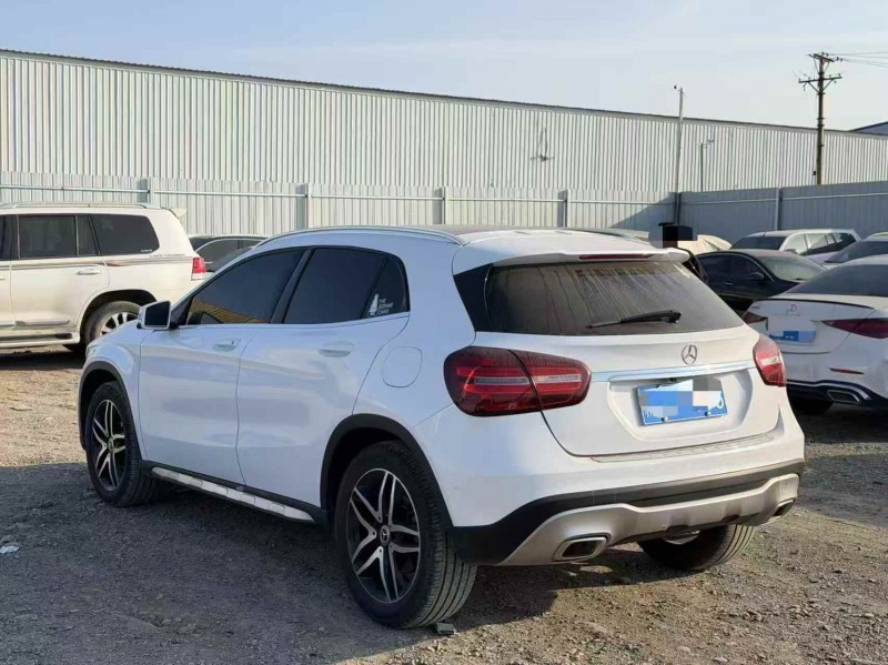 乌鲁木齐17年奔驰GLA5