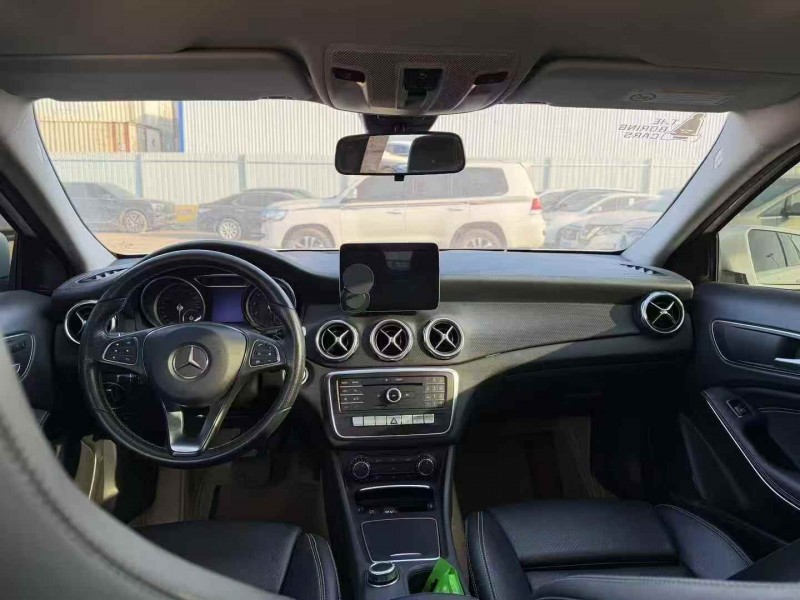 乌鲁木齐17年奔驰GLA7