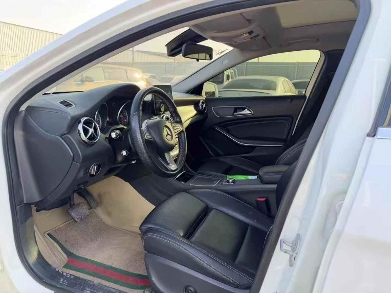 乌鲁木齐17年奔驰GLA8