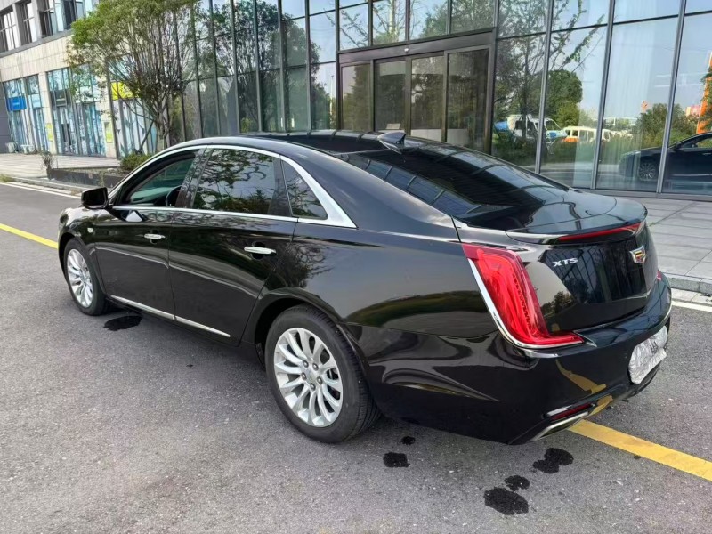 常德18年凯迪拉克XTS5