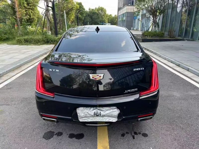 常德18年凯迪拉克XTS6