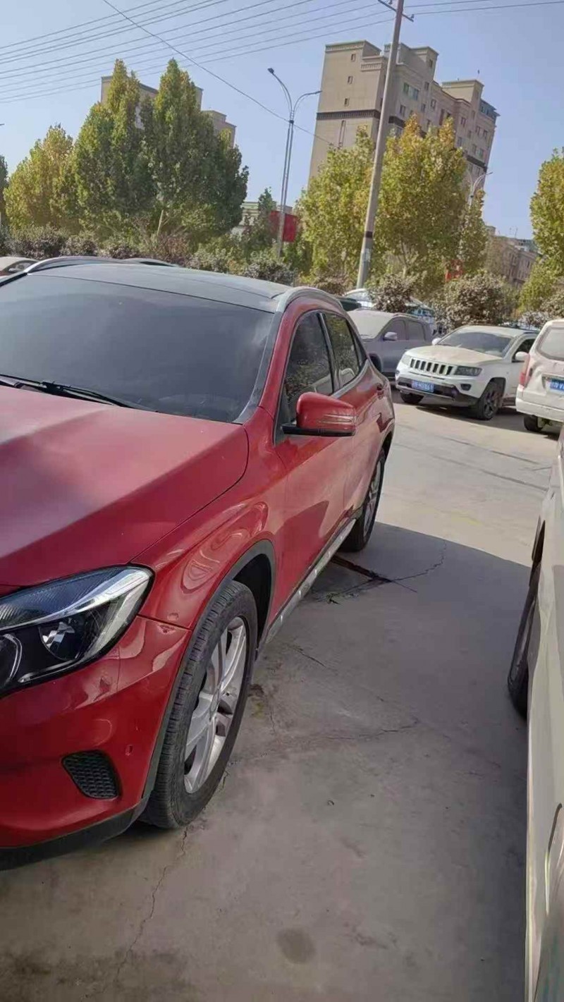 乌鲁木齐15年奔驰GLA2