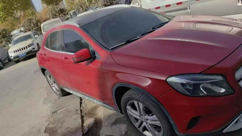 乌鲁木齐15年奔驰GLA3