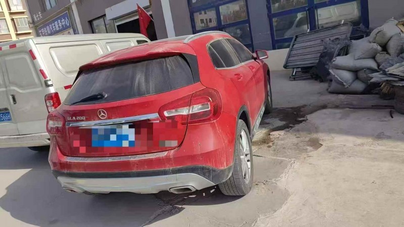 乌鲁木齐15年奔驰GLA7