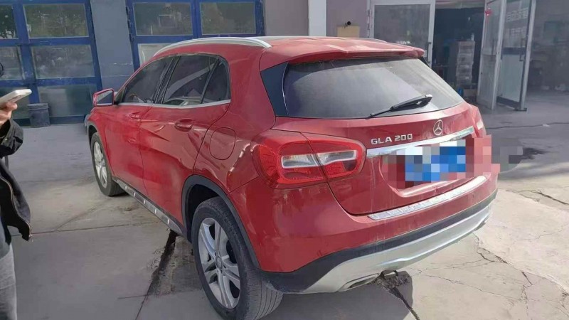 乌鲁木齐15年奔驰GLA8