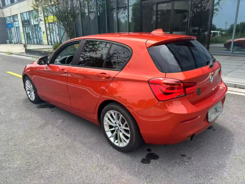 常德16年宝马1系7