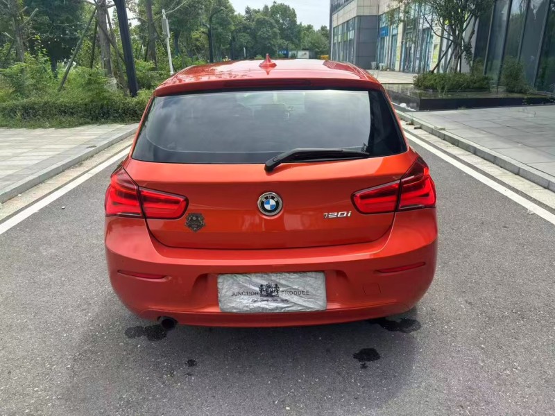 常德16年宝马1系8