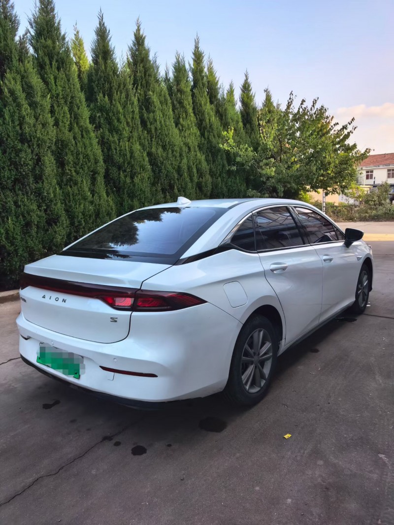 青岛23年传祺埃安S5808